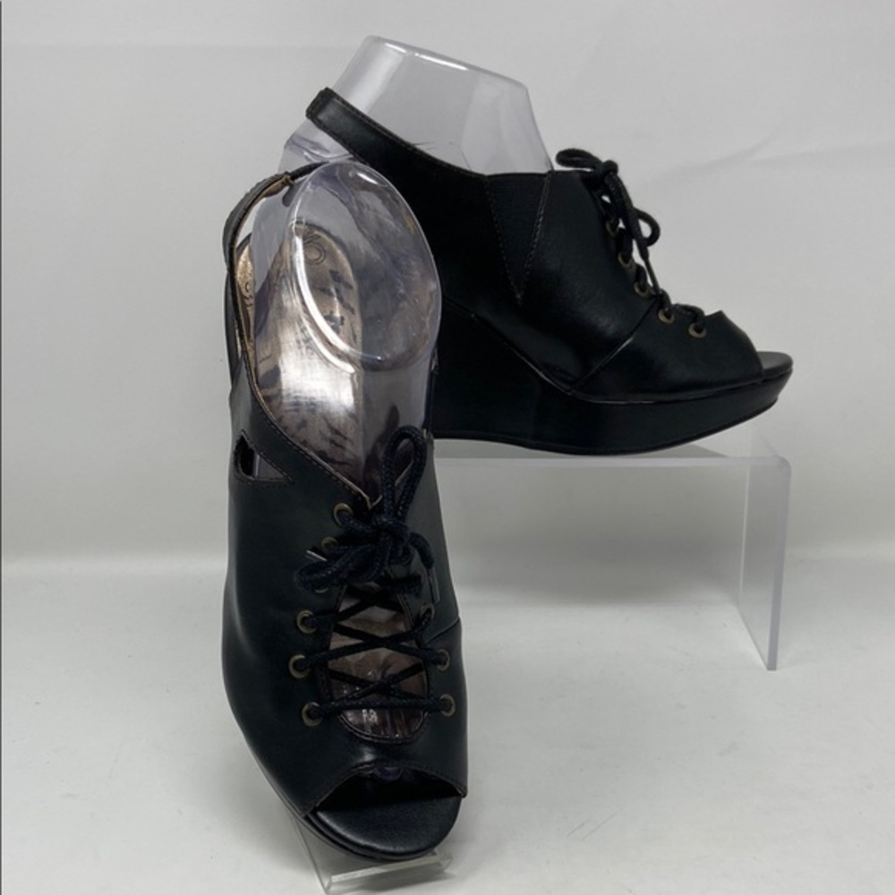NWT Vigoss Black “Robert” Wedge 8.5M